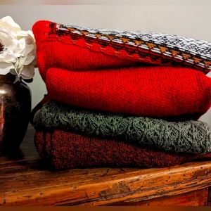 Bundle 5 sweaters, Maurices XL